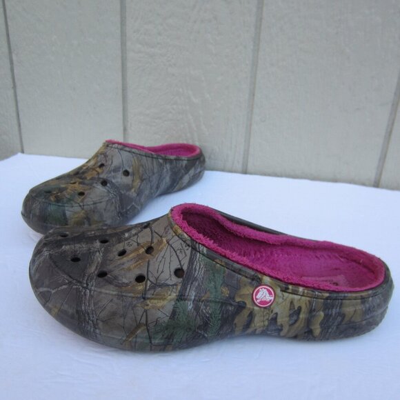 Crocs Clogs Womens 11 Camo‎ Pink Fur Lining Comfy Cozy - Picture 1 of 11